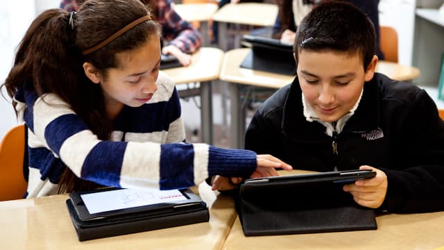 How Teaching Someone Else Can Reveal What You Actually Understand